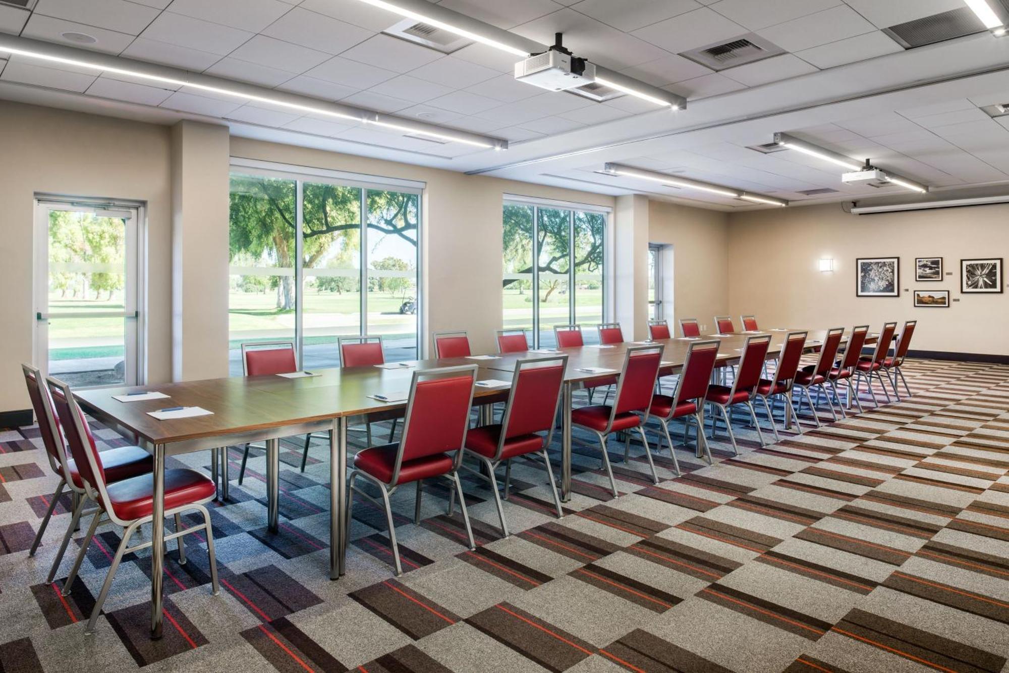 Four Points By Sheraton At Phoenix Mesa Gateway Airport Buitenkant foto